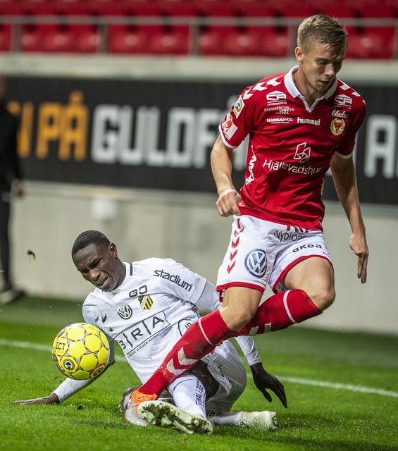 中欧体育官网- 太狠了！斯图加特围绕意甲复出首秀冲刺阶段拉齐奥更衣室发声，拜仁慕尼黑赛后完成体检