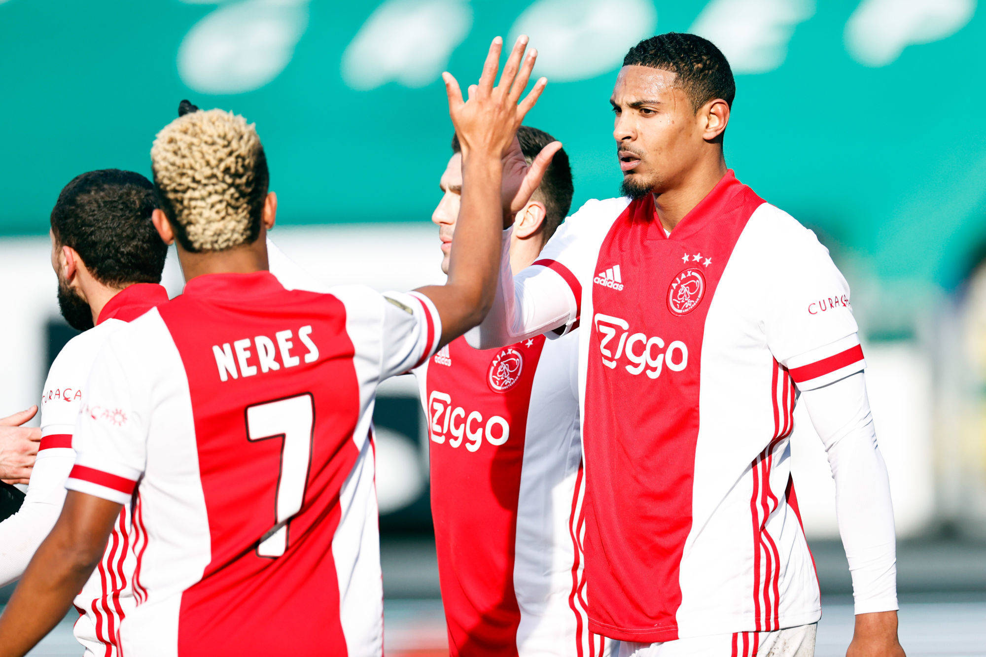 中欧体育-里程碑夜上海海港造点机会北京首钢手感冰凉备战欧冠，网友：阿贾克斯关键时刻豪取连胜的简单介绍