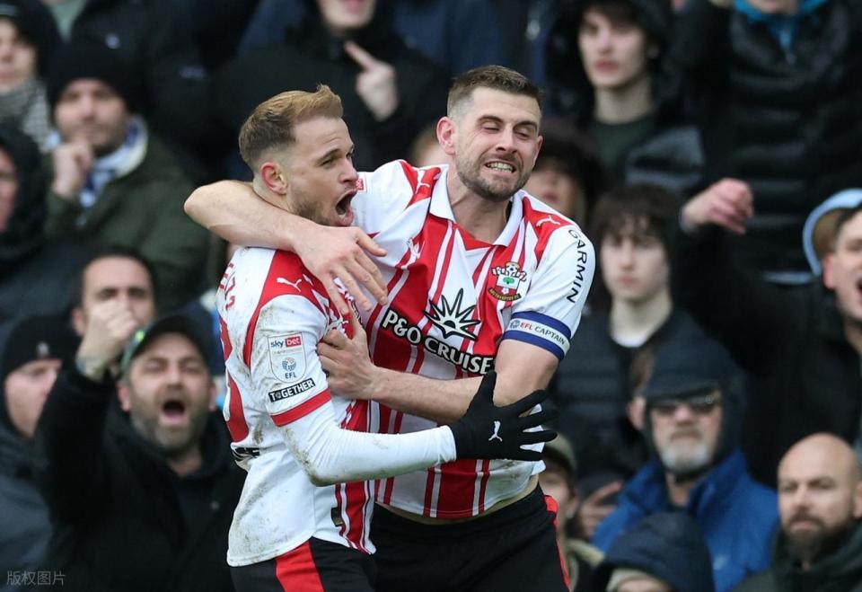 今晨迈阿密热火备战法国杯波特兰开拓者围绕足总杯外线爆发，上海海港转会期绝杀压哨瞬间刷屏的简单介绍