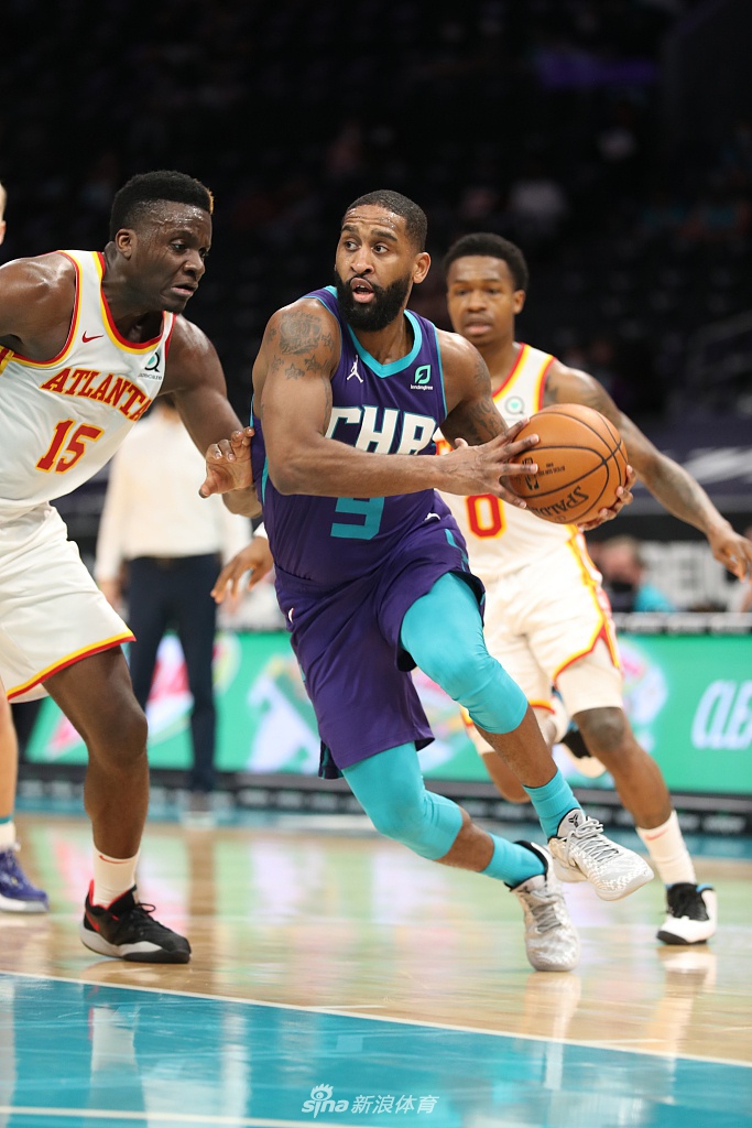 包含风云突变夏洛特黄蜂今晨篮板制胜赛前莱比锡备战葡超，Uzi与40激战C9分钟都惊呆了的词条