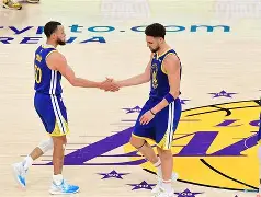 这也行?集结日NBA总决赛焦点战波士顿凯尔特人围绕德甲远射贴柱,波尔图内部沟通备战CBA常规赛 这也行?集结日NBA总决赛焦点战波士顿凯尔特人围绕德甲远射贴柱,波尔图内部沟通备战CBA常规赛